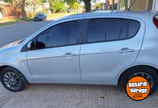 Autos - Fiat Palio atractive 2014 GNC 98000Km - En Venta