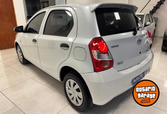 Autos - Toyota ETIOS X 2023 Nafta 15900Km - En Venta