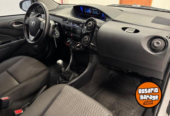 Autos - Toyota ETIOS X 2023 Nafta 15900Km - En Venta