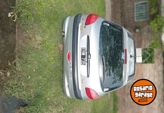 Autos - Peugeot 206 2004 Nafta 213000Km - En Venta