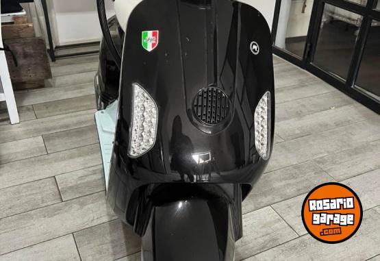 Motos - Motomel Strato 2023 Nafta 6000Km - En Venta