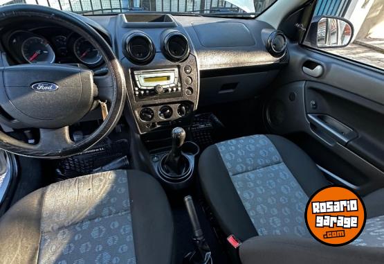 Autos - Ford FIESTA AMBIENTE PLUS 2011 Nafta 162000Km - En Venta