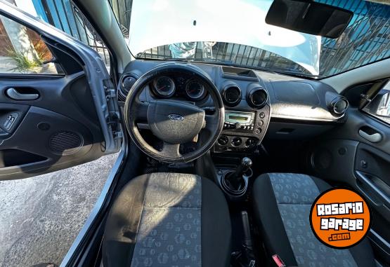 Autos - Ford FIESTA AMBIENTE PLUS 2011 Nafta 162000Km - En Venta