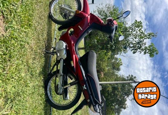 Motos - Motomel dlx 2025 Nafta 4000Km - En Venta