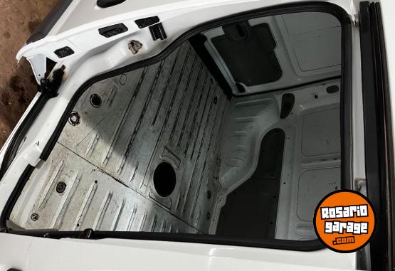 Utilitarios - Renault Kangoo 2012 Nafta 241000Km - En Venta