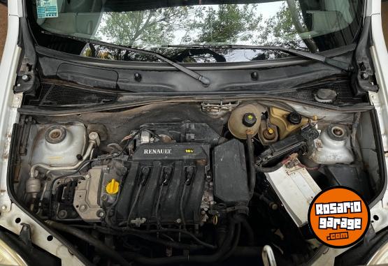 Utilitarios - Renault Kangoo 2012 Nafta 241000Km - En Venta