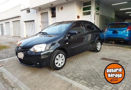Autos - Toyota ETIOS XS 2015 Nafta 44000Km - En Venta
