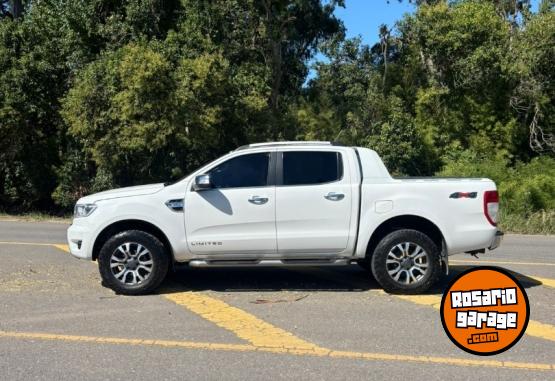 Camionetas - Ford RANGER LIMITED 4X4 A/T 2021 Diesel 135000Km - En Venta