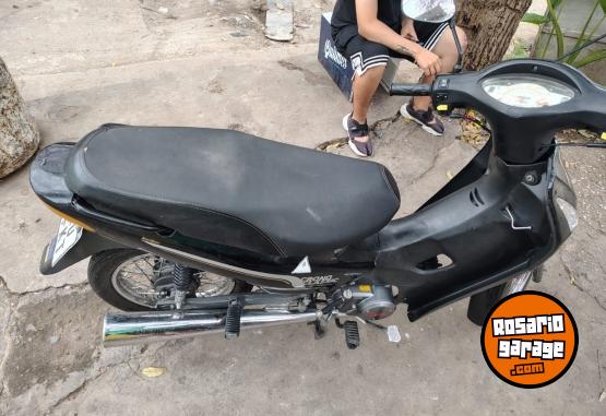 Motos - Keller Crono clasi 2023 Nafta 29500Km - En Venta