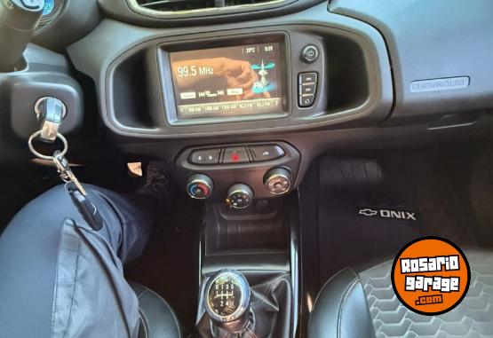 Autos - Chevrolet Onix 2019 Nafta 98800Km - En Venta