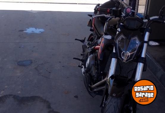 Motos - Benelli 302s 2022 Nafta 15000Km - En Venta