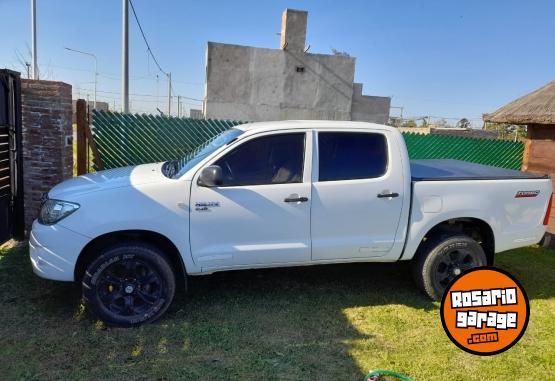 Camionetas - Toyota Hilux 2.5 2010 Diesel 180000Km - En Venta