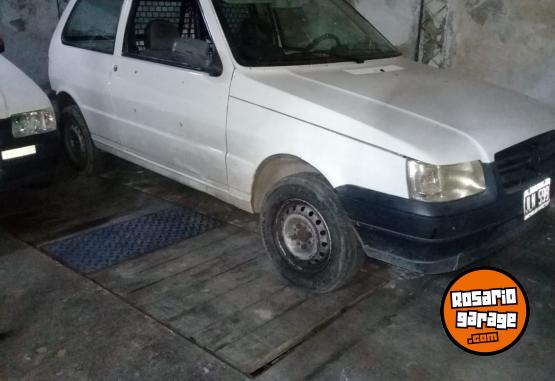 Autos - Fiat uno cargo 2014 Nafta 97000Km - En Venta