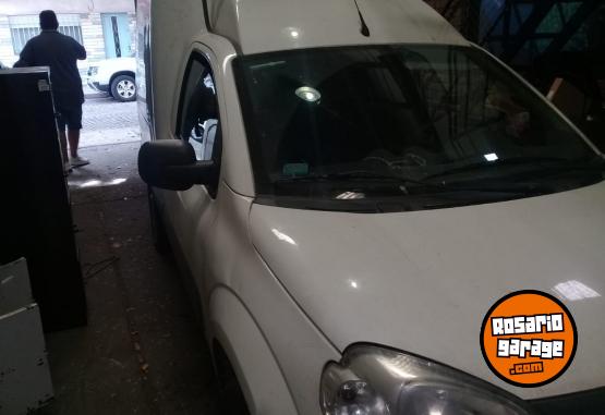 Utilitarios - Fiat fiorino 2017 Nafta 97500Km - En Venta