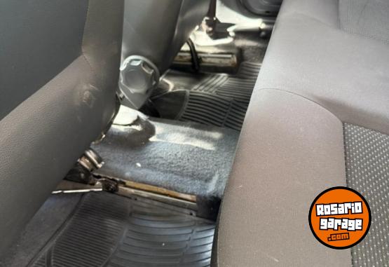 Autos - Volkswagen Voyage trendline 2016 Nafta 98000Km - En Venta