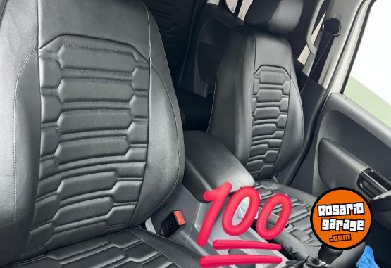 Camionetas - Volkswagen 2015 Trendline 2015 Diesel 180000Km - En Venta