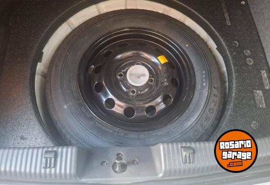 Autos - Ford Focus ambiente 2010 Nafta 190000Km - En Venta