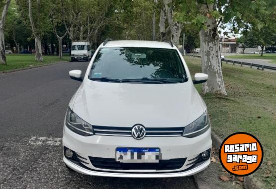 Autos - Volkswagen Suran highline 6.0 2017 Nafta 116000Km - En Venta