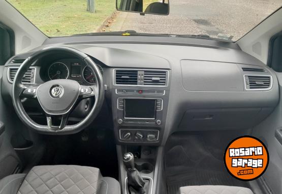 Autos - Volkswagen Suran highline 6.0 2017 Nafta 116000Km - En Venta