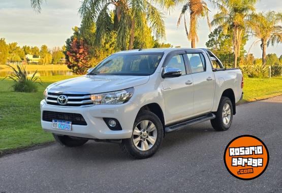 Camionetas - Toyota Hilux SRV 2.8 4x2 2017 Diesel 129000Km - En Venta