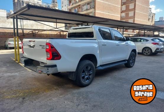 Camionetas - Toyota Hilux 2021 Diesel 99000Km - En Venta