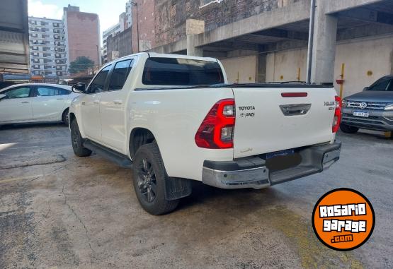 Camionetas - Toyota Hilux 2021 Diesel 99000Km - En Venta