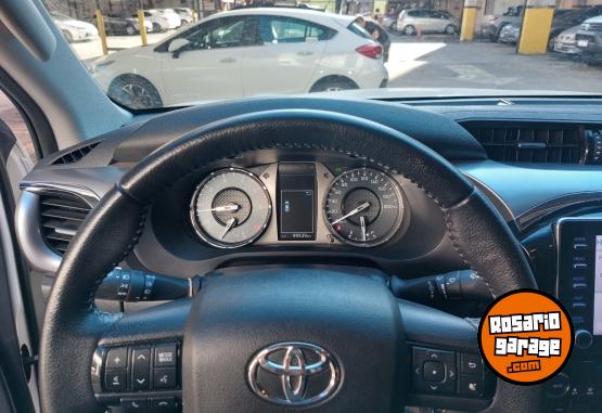 Camionetas - Toyota Hilux 2021 Diesel 99000Km - En Venta
