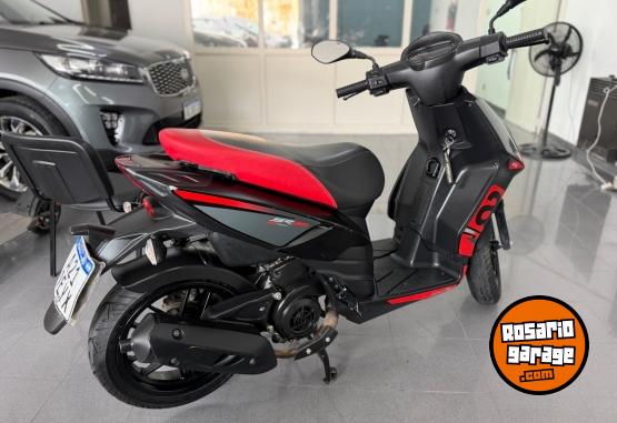 Motos - Aprilia SR 160 2024 Nafta 10950Km - En Venta