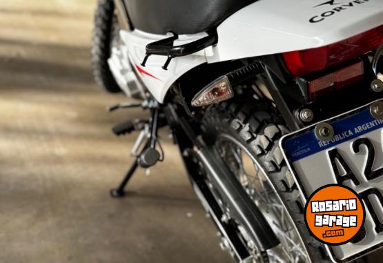 Motos - Corven Triax 2026 Nafta 1300Km - En Venta