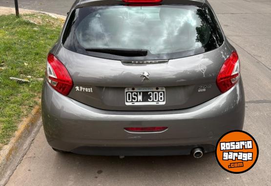 Autos - Peugeot 208 2015 Nafta 175000Km - En Venta