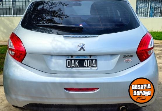 Autos - Peugeot 208 2014 Nafta 160000Km - En Venta
