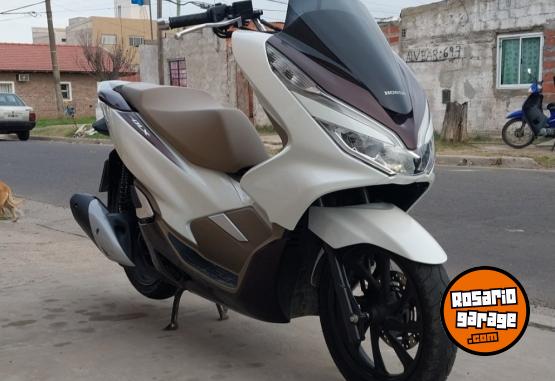 Motos - Honda PCX 2022 Nafta 48000Km - En Venta