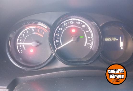 Utilitarios - Renault kANGOO 2023 Nafta 66500Km - En Venta