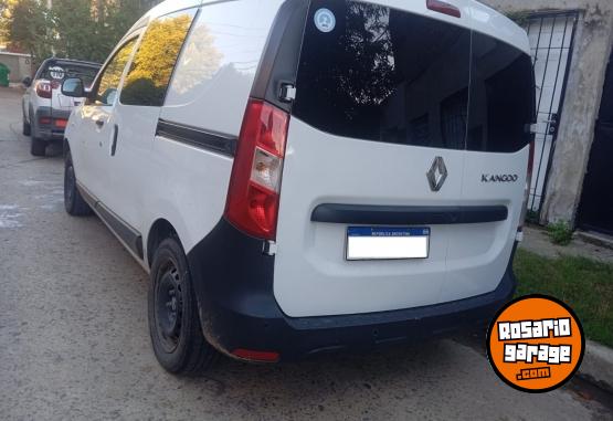 Utilitarios - Renault kANGOO 2023 Nafta 66500Km - En Venta