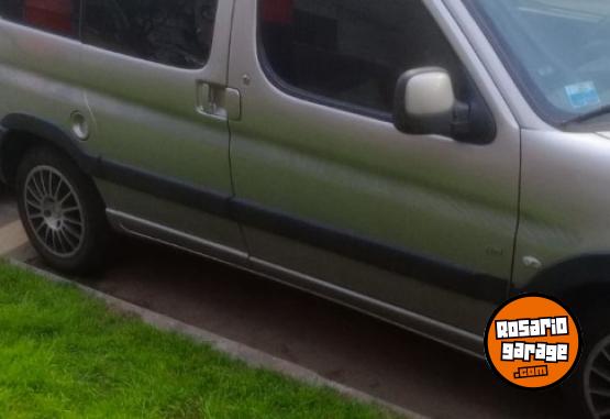 Utilitarios - Peugeot Partner patagonica 2010 Diesel 160000Km - En Venta