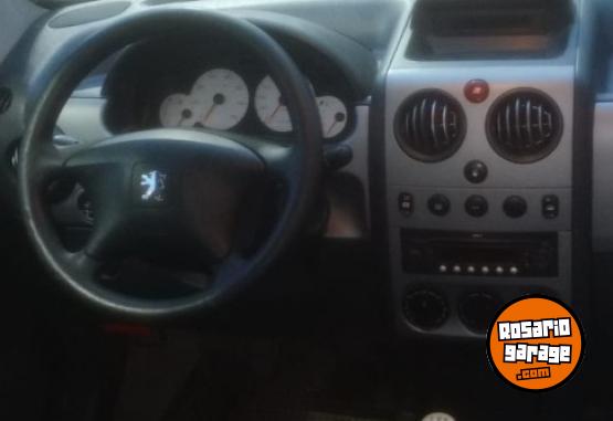 Utilitarios - Peugeot Partner patagonica 2010 Diesel 160000Km - En Venta