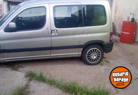 Utilitarios - Peugeot Partner patagonica 2010 Diesel 160000Km - En Venta