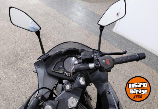 Motos - Bajaj Rouser rs 200 2018 Nafta 11000Km - En Venta