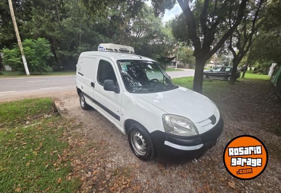 Utilitarios - Peugeot Partner 2012 Diesel 223500Km - En Venta