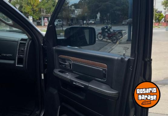 Camionetas - RAM 1500 Laramie 5.7 V8 2020 Nafta 95000Km - En Venta