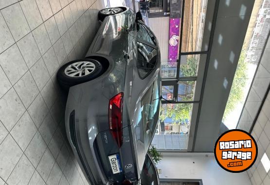 Autos - Volkswagen VIRTUS 2020 Nafta 90000Km - En Venta