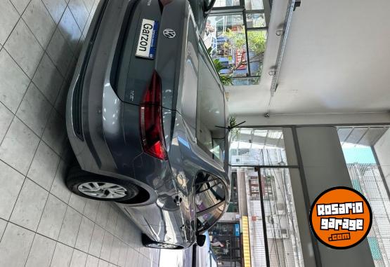 Autos - Volkswagen VIRTUS 2020 Nafta 90000Km - En Venta