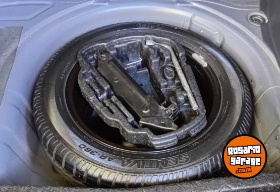 Autos - Volkswagen Suran 1.6L Comfortline 2016 Nafta 160000Km - En Venta