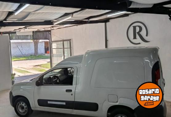 Utilitarios - Fiat FIORINO CONFORT 2014 Nafta 143000Km - En Venta