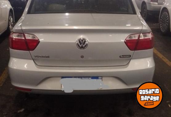 Autos - Volkswagen Voyage 2016 Nafta 100000Km - En Venta