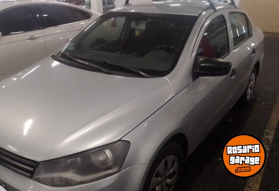 Autos - Volkswagen Voyage 2016 Nafta 100000Km - En Venta