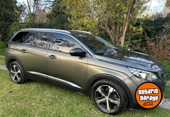 Autos - Peugeot 5008 2018 Diesel 156000Km - En Venta