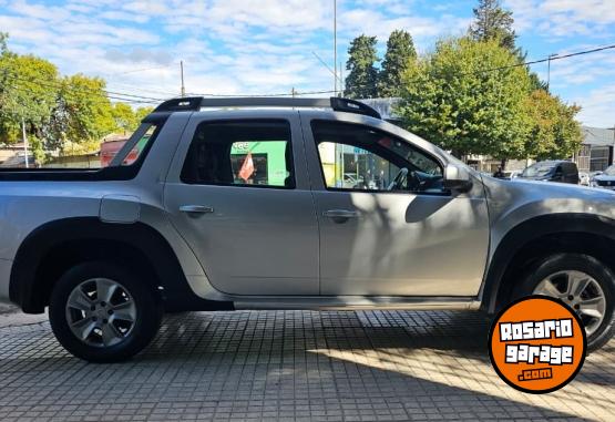 Camionetas - Renault OROCH OUTSIDER 2.0 NAV 2018 GNC 115000Km - En Venta