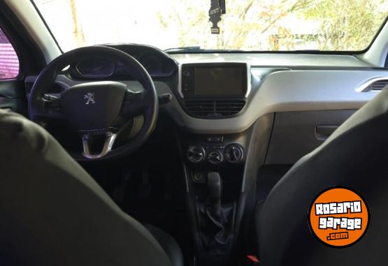 Autos - Peugeot PEUGEOT 208. 1.6 2015 Nafta 135000Km - En Venta