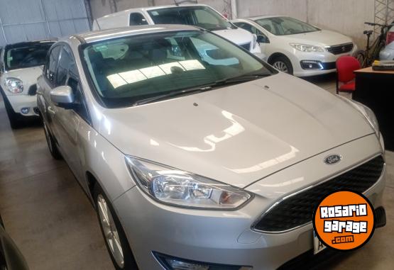 Autos - Ford Focus 2016 Nafta 121000Km - En Venta
